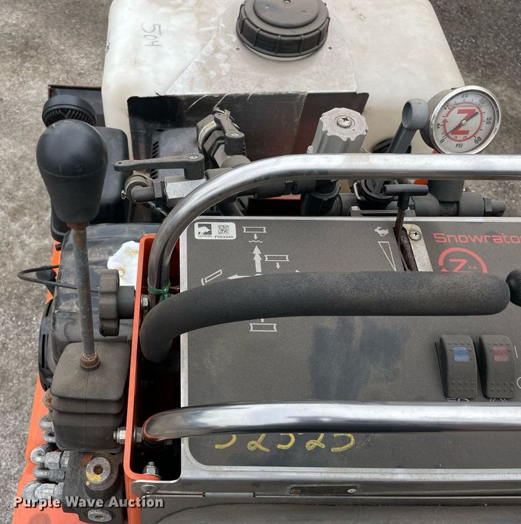 image for item DS5406 Snowrator ZX4  