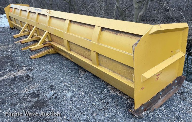 image for item DS5426 26' W wheel loader snow pusher 