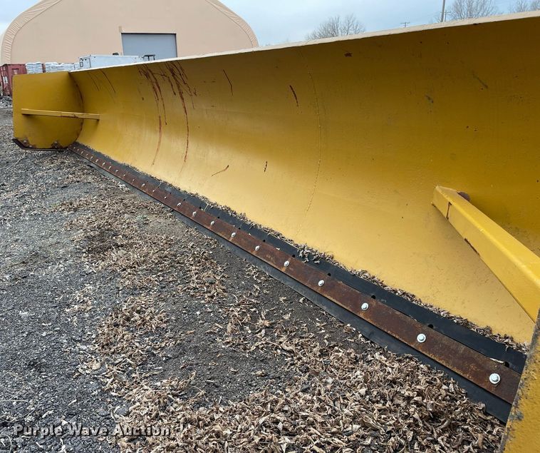 image for item DS5426 26' W wheel loader snow pusher 