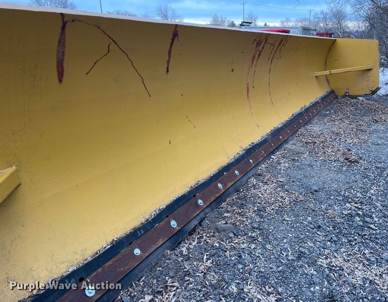 image for item DS5426 26' W wheel loader snow pusher 