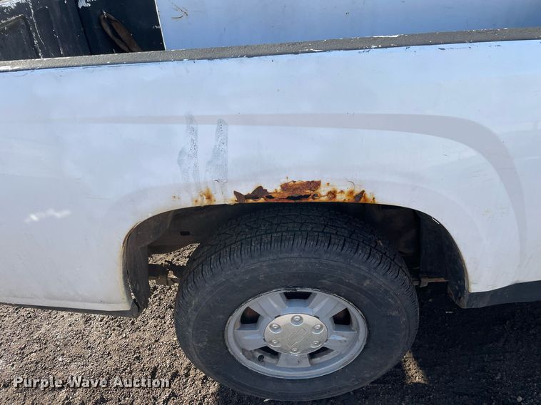 image for item DS5447 2006 GMC Canyon pickup truck