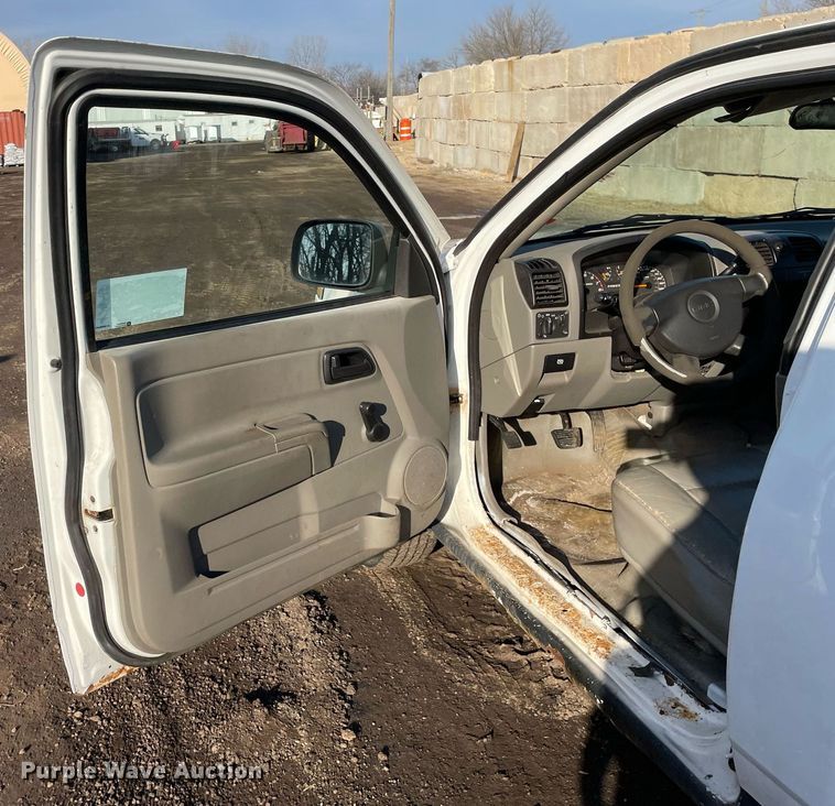 image for item DS5447 2006 GMC Canyon pickup truck