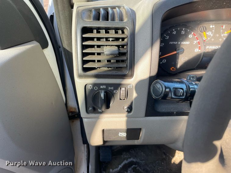 image for item DS5447 2006 GMC Canyon pickup truck