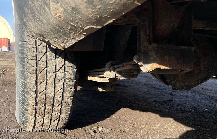 image for item DS5447 2006 GMC Canyon pickup truck