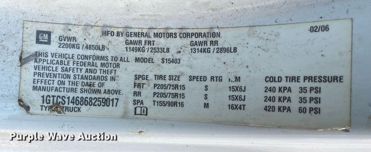 image for item DS5447 2006 GMC Canyon pickup truck