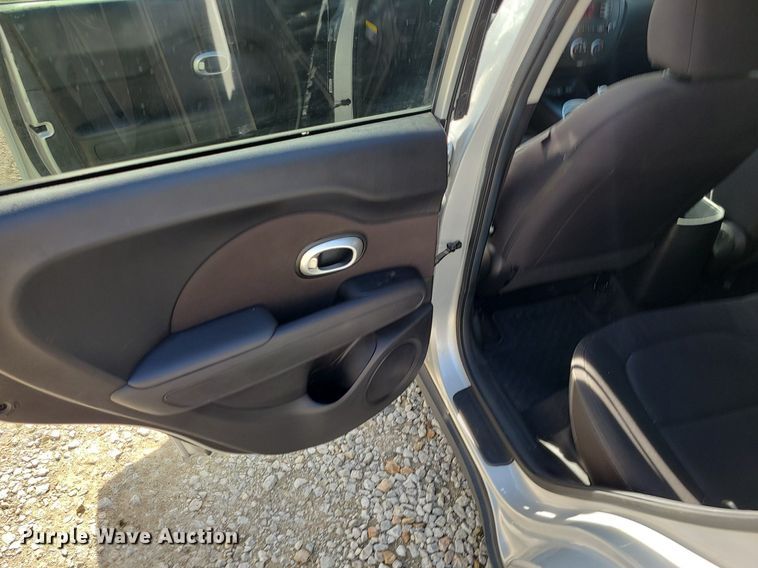 image for item DS7256 2016 Kia  Soul SUV