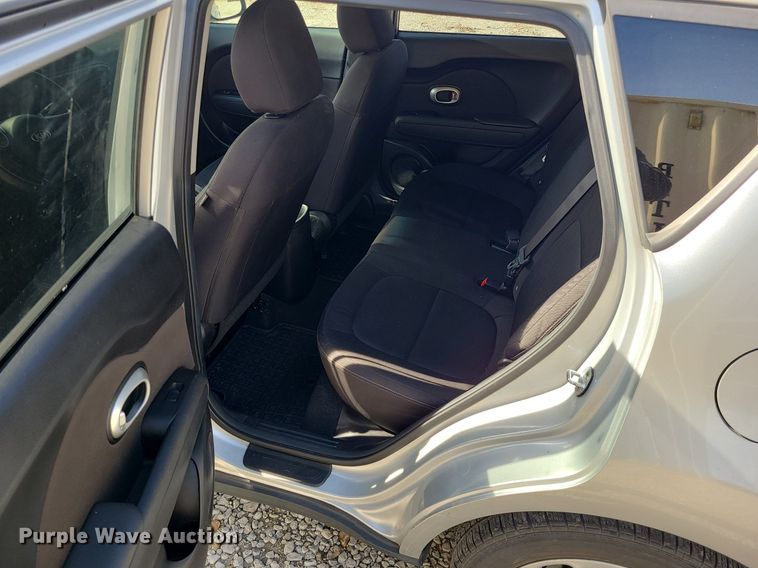 image for item DS7256 2016 Kia  Soul SUV
