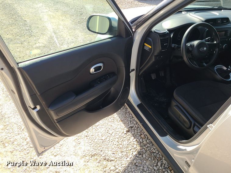 image for item DS7256 2016 Kia  Soul SUV