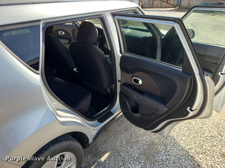 image for item DS7256 2016 Kia  Soul SUV