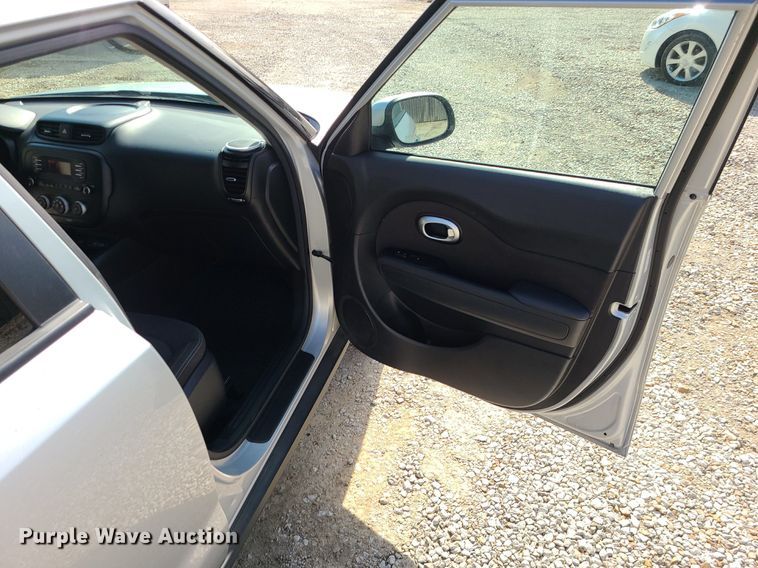 image for item DS7256 2016 Kia  Soul SUV