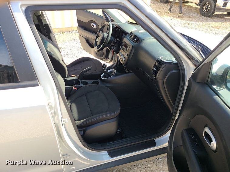 image for item DS7256 2016 Kia  Soul SUV