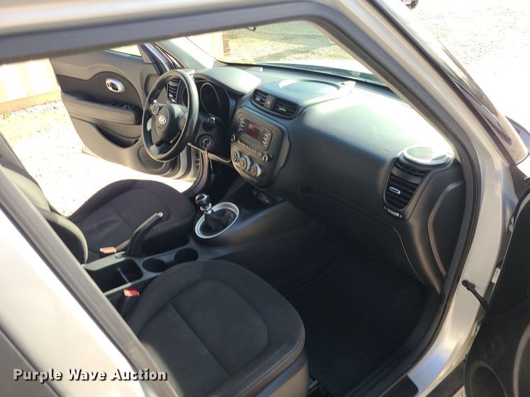 image for item DS7256 2016 Kia  Soul SUV