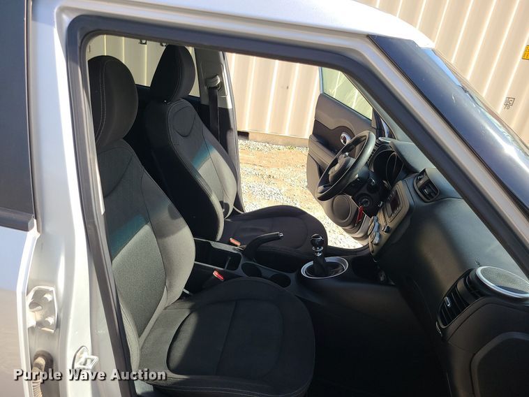 image for item DS7256 2016 Kia  Soul SUV