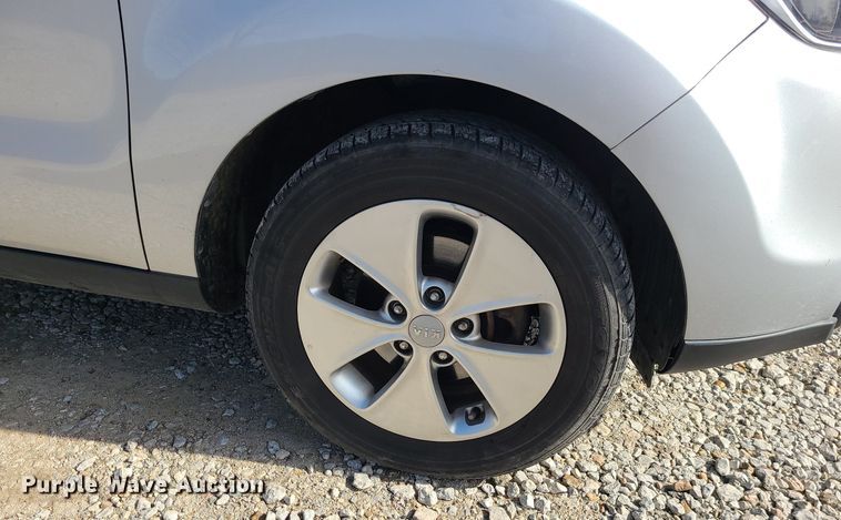 image for item DS7256 2016 Kia  Soul SUV