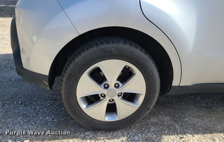 image for item DS7256 2016 Kia  Soul SUV