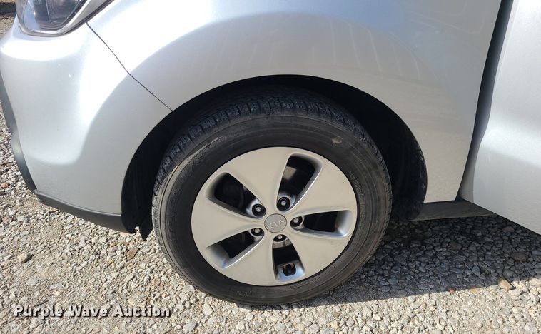 image for item DS7256 2016 Kia  Soul SUV