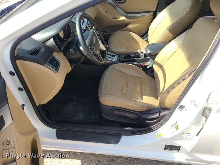 image for item DS7257 2012 Hyundai  Elantra 