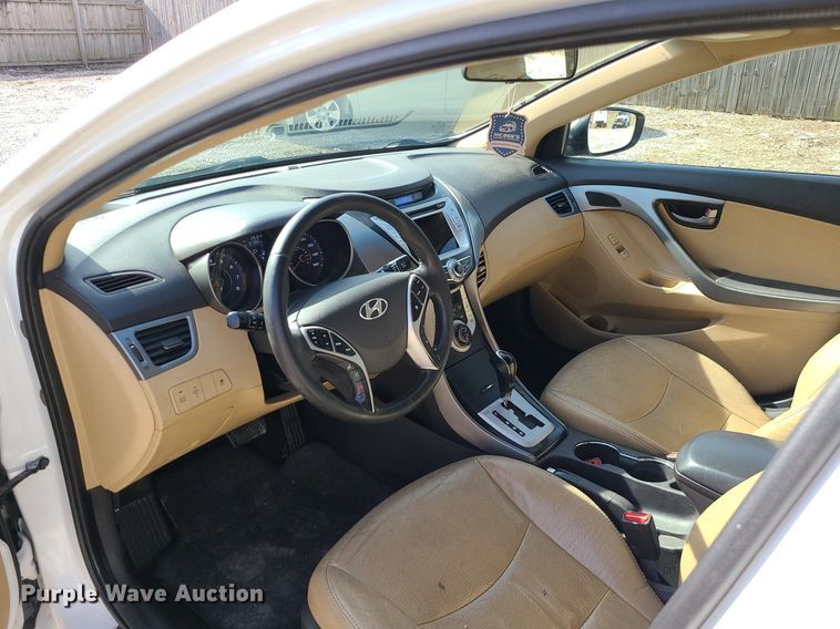 image for item DS7257 2012 Hyundai  Elantra 