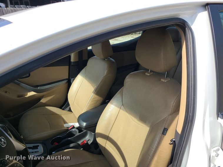 image for item DS7257 2012 Hyundai  Elantra 