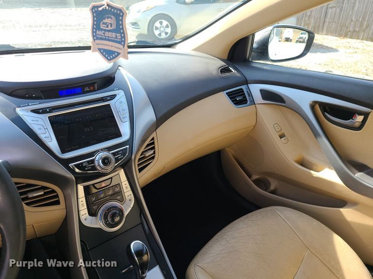 image for item DS7257 2012 Hyundai  Elantra 