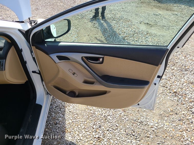 image for item DS7257 2012 Hyundai  Elantra 