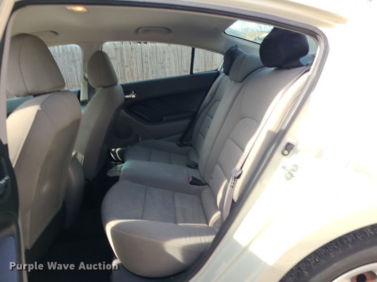 image for item DS7258 2015 Kia Forte 