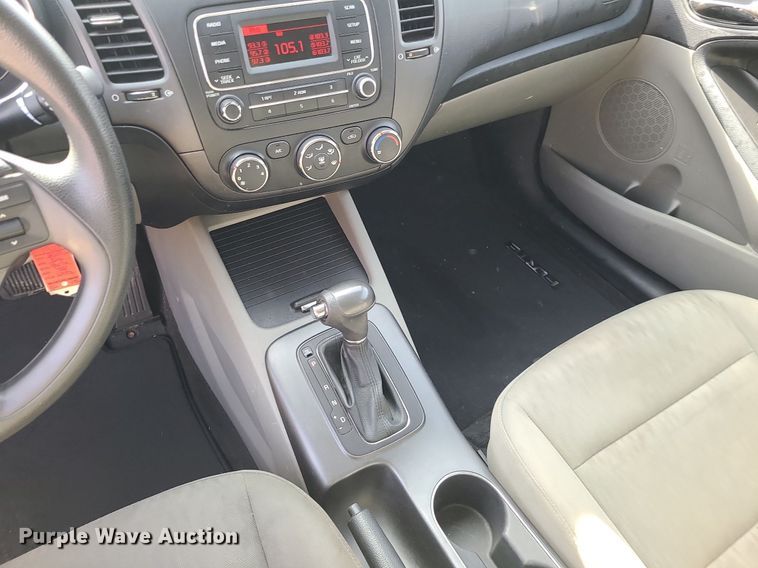 image for item DS7258 2015 Kia Forte 