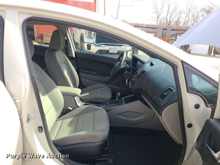 image for item DS7258 2015 Kia Forte 