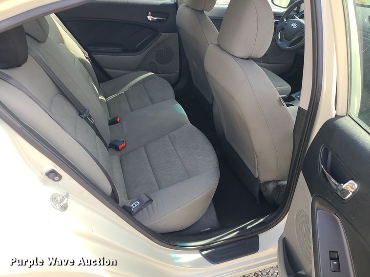 image for item DS7258 2015 Kia Forte 