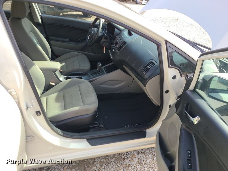 image for item DS7258 2015 Kia Forte 