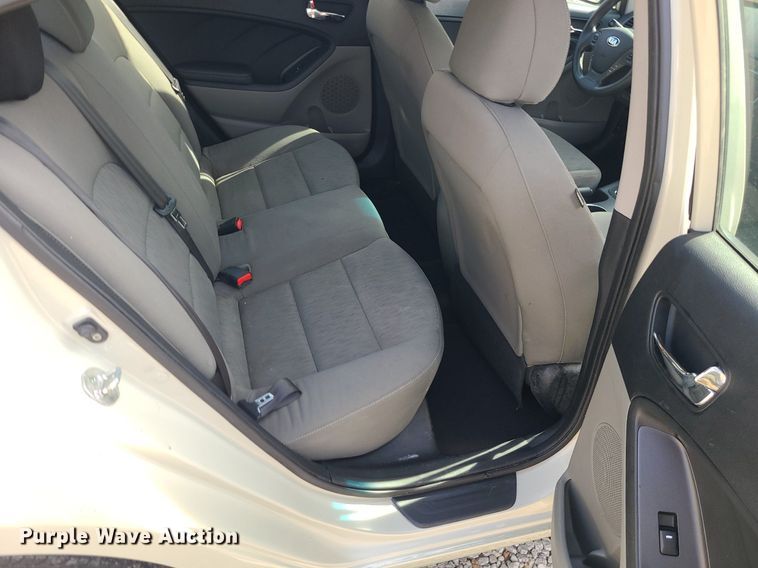 image for item DS7258 2015 Kia Forte 