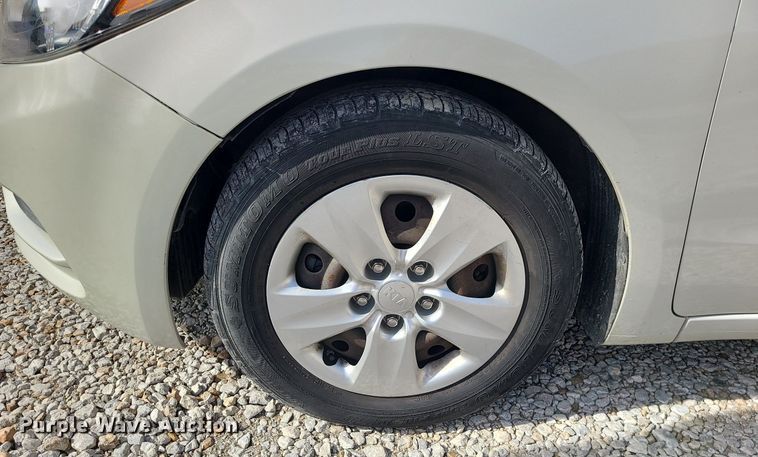 image for item DS7258 2015 Kia Forte 