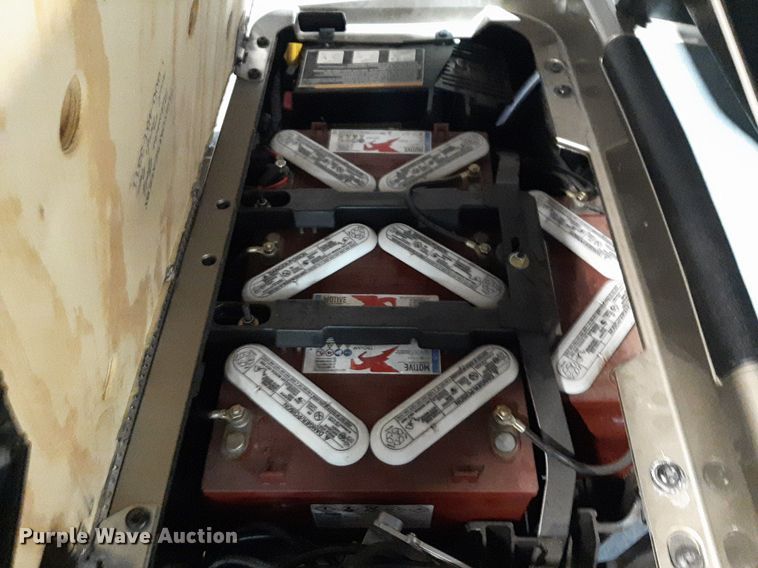 image for item DV9753 EZGO golf cart