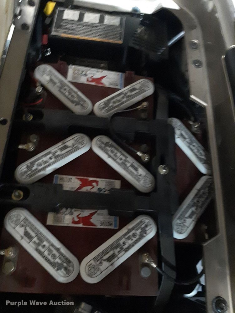 image for item DV9753 EZGO golf cart