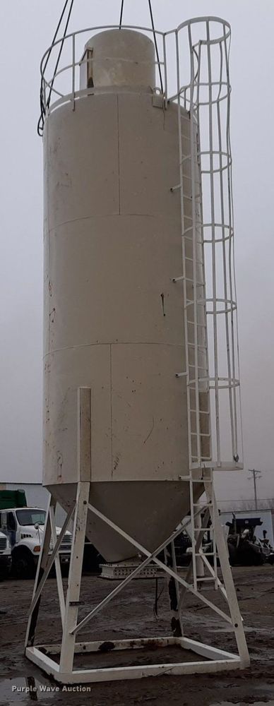 image for item DV9755 2004 Cemen Tech CT250S cement silo