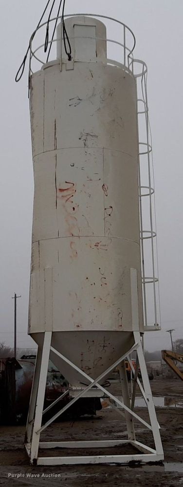 image for item DV9755 2004 Cemen Tech CT250S cement silo