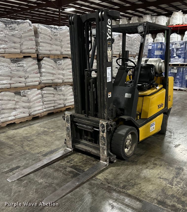 image for item DW2950 Yale GLC060TGNUAE084 forklift