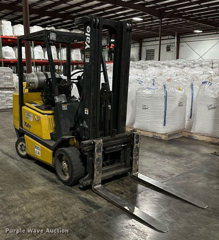 image for item DW2950 Yale GLC060TGNUAE084 forklift