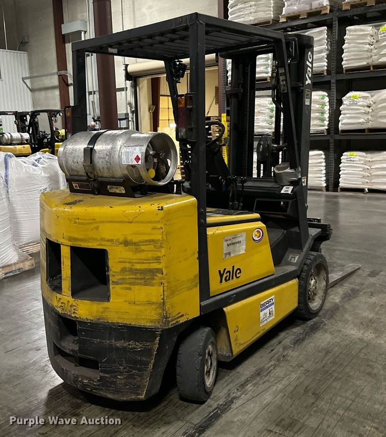 image for item DW2950 Yale GLC060TGNUAE084 forklift
