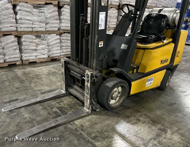 image for item DW2950 Yale GLC060TGNUAE084 forklift