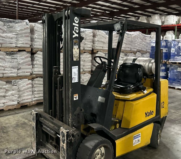 image for item DW2950 Yale GLC060TGNUAE084 forklift