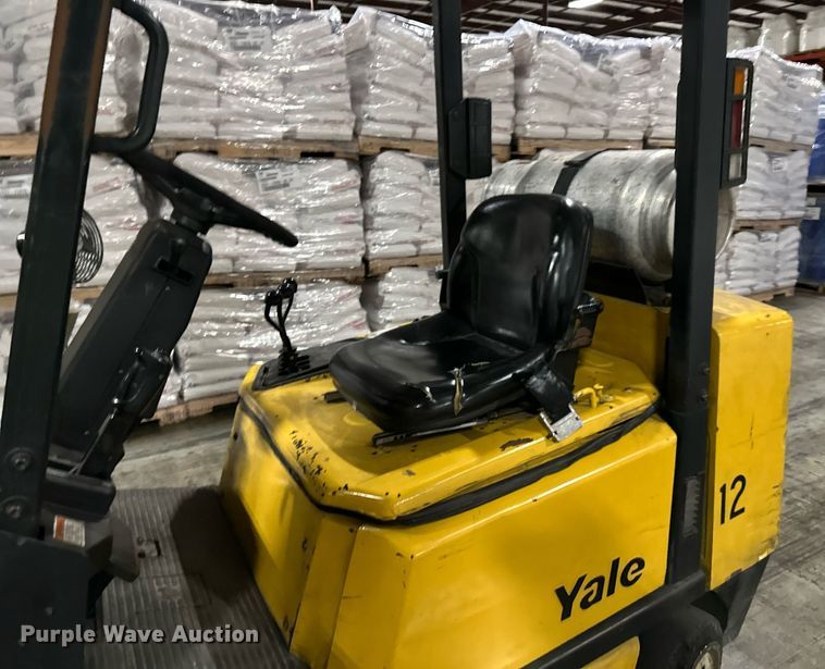 image for item DW2950 Yale GLC060TGNUAE084 forklift
