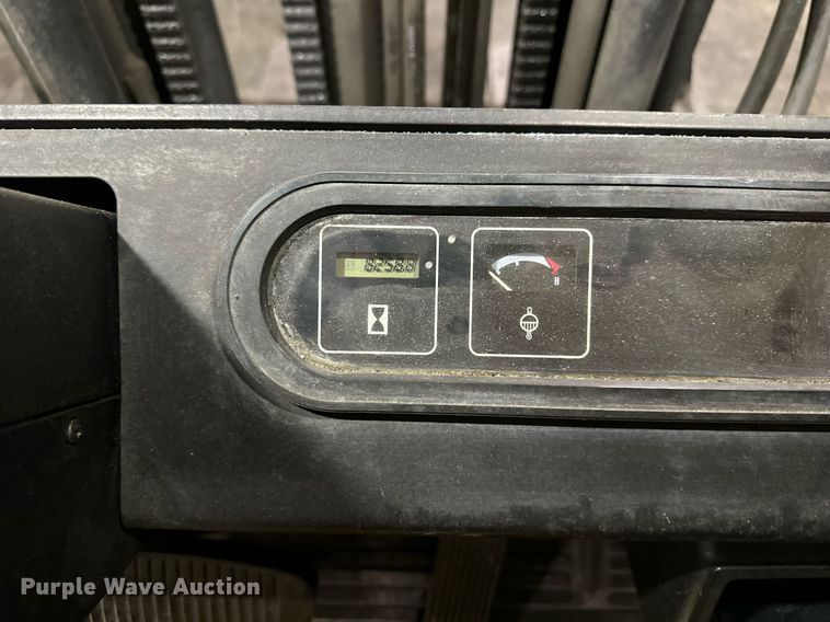 image for item DW2950 Yale GLC060TGNUAE084 forklift