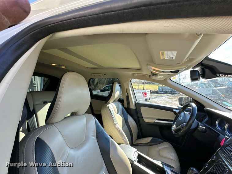 image for item DW2966 2011 Volvo  XC60  SUV