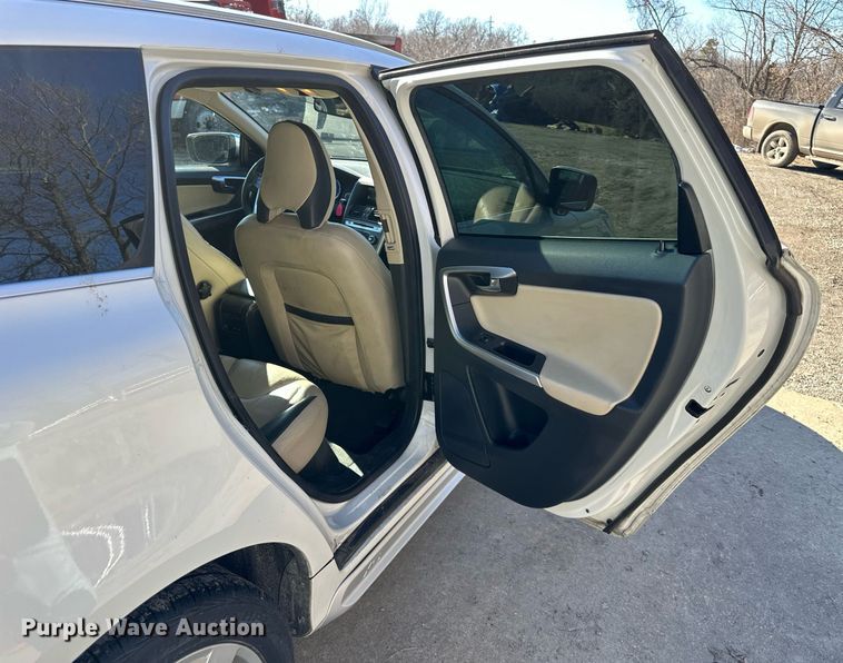 image for item DW2966 2011 Volvo  XC60  SUV