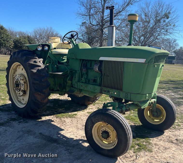 image for item EI0596 1963 John Deere 3010 tractor