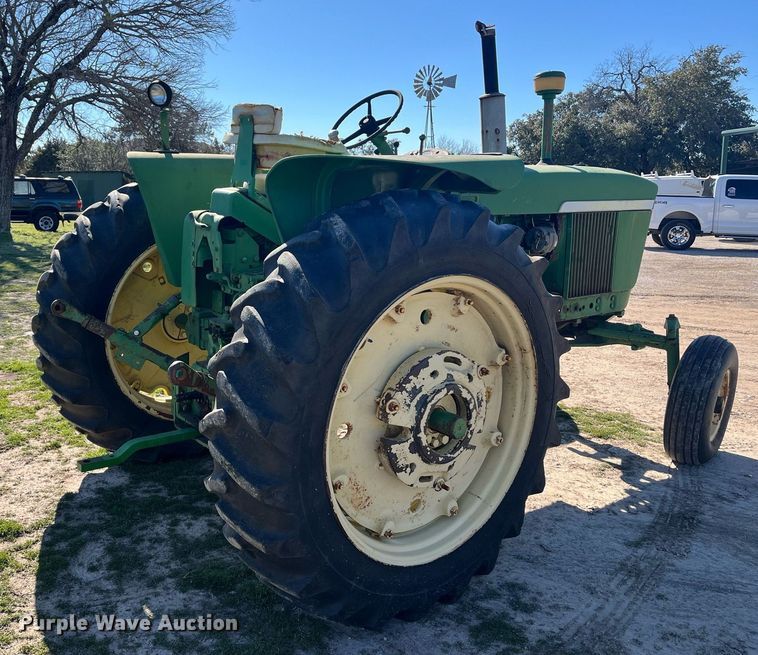 image for item EI0596 1963 John Deere 3010 tractor