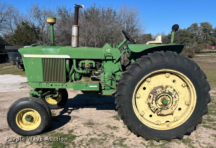 image for item EI0596 1963 John Deere 3010 tractor