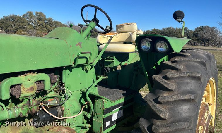 image for item EI0596 1963 John Deere 3010 tractor