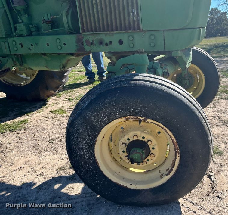 image for item EI0596 1963 John Deere 3010 tractor